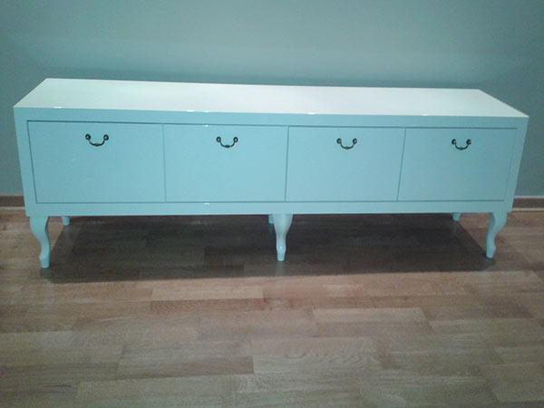 Kreveti i komode po meri