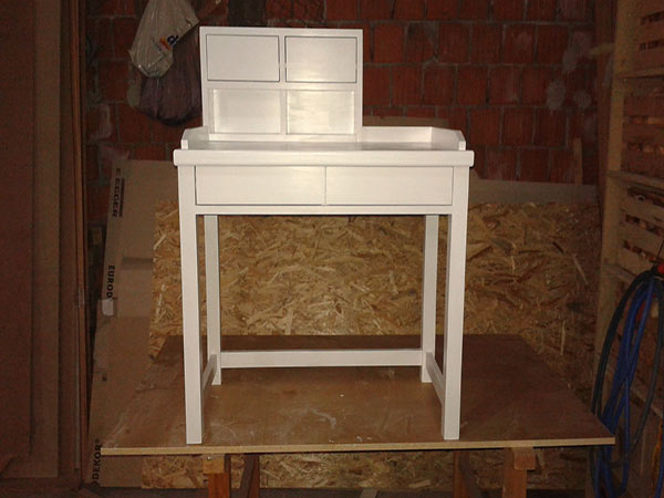 Kreveti i komode po meri